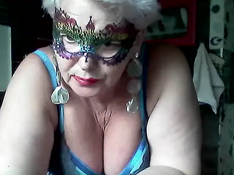 Lisa Suzie online show from June 2026 02:33:01 PM