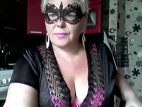 Lisa Suzie online show from June 2026 08:17:01 AM