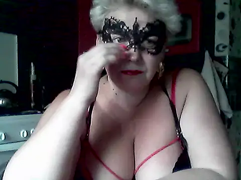 Lisa Suzie online show from June 2026 06:35:01 AM