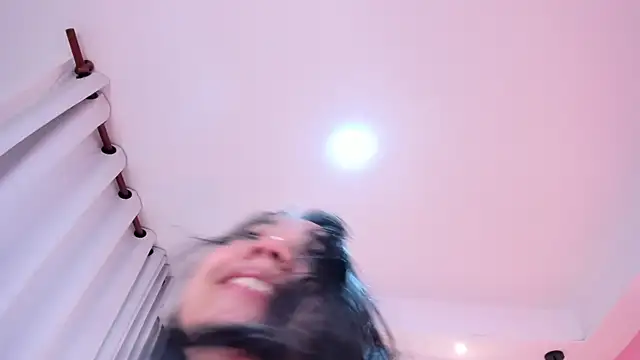 Snapshot of sophiawhite__ chatting on February 2025 07:27:02 PM sophiawhite online show from February 2025 07:27:02 PM