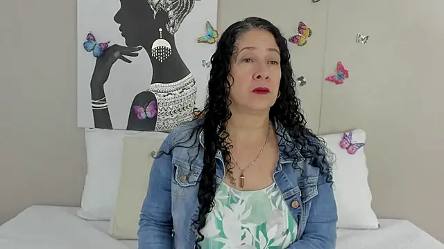 Adelesmithh online show from January 2026 11:34:01 AM