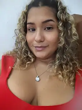 Snapshot of BrendaGirs chatting on July 2026 03:21:02 AM BrendaGirs online show from July 2026 03:21:02 AM