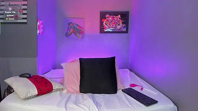 Snapshot of PammelaRoss1 chatting on September 2025 05:16:02 PM PammelaRoss1 online show from September 2025 05:16:02 PM