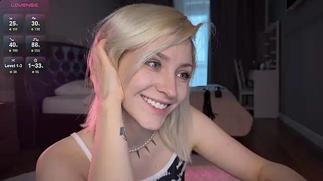 alexa novak online show from November 2025 02:32:01 AM