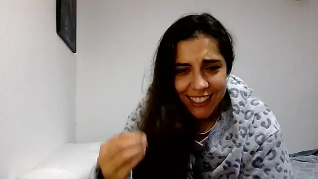 Ursumi1 online show from December 2025 04:12:02 PM