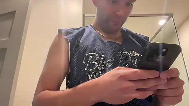 Snapshot of 69woodinson chatting on March 2026 11:54:02 AM 69woodinson online show from March 2026 11:54:02 AM