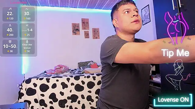 Nicolaskoling online show from March 2025 11:39:02 PM