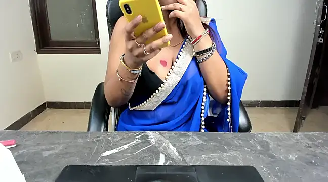 Snapshot of Priyanka_Singhal chatting on January 2025 05:05:02 PM Priyanka Singhal online show from January 2025 05:05:02 PM