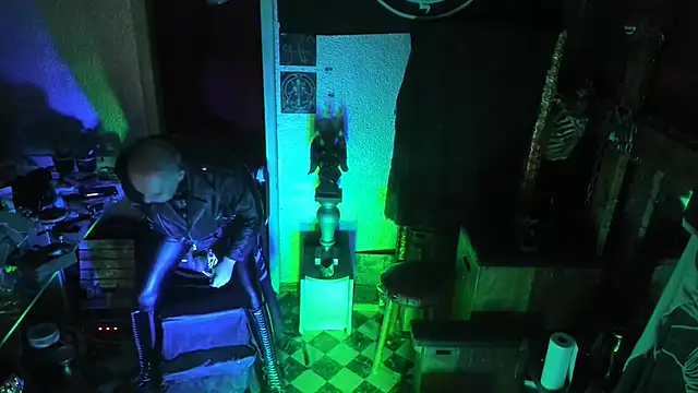 Snapshot of BULGEDEMON chatting on February 2026 02:51:01 AM BULGEDEMON online show from February 2026 02:51:01 AM