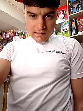 Snapshot of _MrSupremo_ chatting on October 2025 08:51:02 PM MrSupremo online show from October 2025 08:51:02 PM