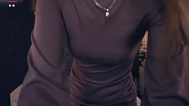 Snapshot of MoiraHavins chatting on November 2025 05:10:02 AM MoiraHavins online show from November 2025 05:10:02 AM