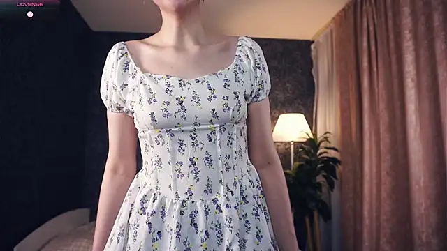 Snapshot of MoiraHavins chatting on November 2025 05:09:02 AM MoiraHavins online show from November 2025 05:09:02 AM