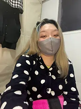 YUNA-yuna online show from January 2025 02:58:02 PM