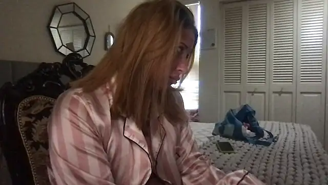 Snapshot of megansweetfromthevalley chatting on March 2026 10:38:01 PM megansweetfromthevalley online show from March 2026 10:38:01 PM