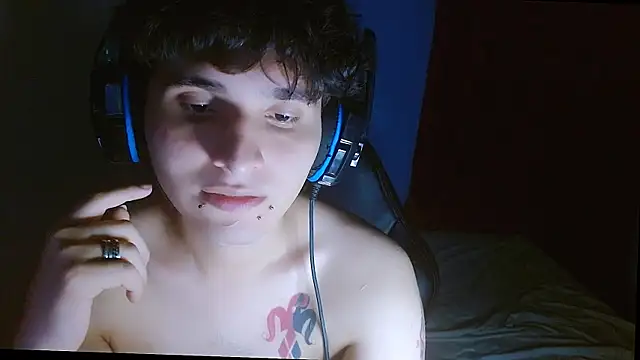 Charley quin online show from April 2026 12:38:01 AM