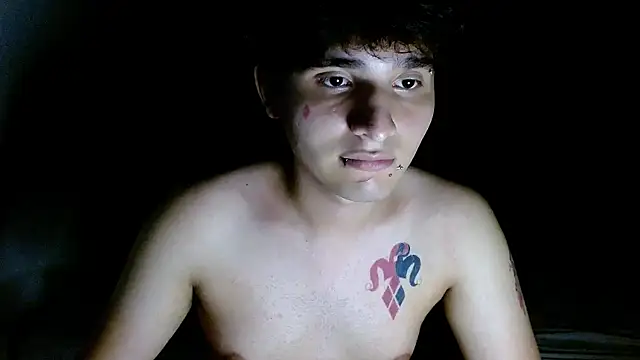 Snapshot of Charley_quin chatting on June 2026 02:05:02 AM Charley quin online show from June 2026 02:05:02 AM