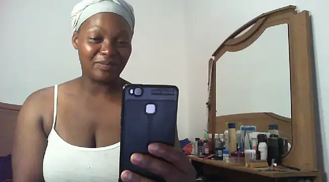 wet Lips x x online show from February 2025 07:38:01 PM