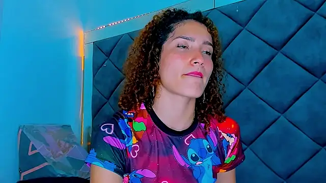 Snapshot of Nellyhills chatting on January 2025 08:22:01 PM Nellyhills online show from January 2025 08:22:01 PM