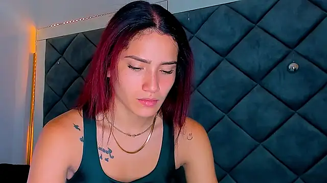 Snapshot of Nellyhills chatting on January 2025 01:52:01 PM Nellyhills online show from January 2025 01:52:01 PM