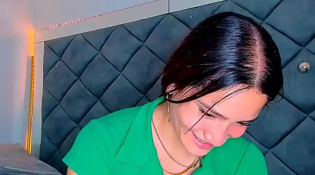 Snapshot of Nellyhills chatting on January 2025 01:33:01 AM Nellyhills online show from January 2025 01:33:01 AM