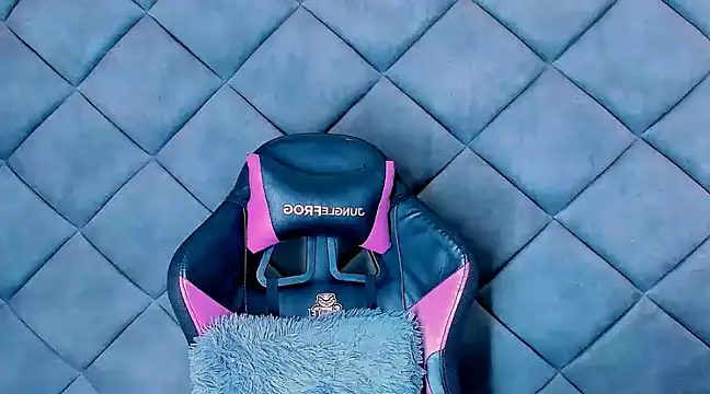 Snapshot of Nellyhills chatting on February 2025 07:27:02 PM Nellyhills online show from February 2025 07:27:02 PM