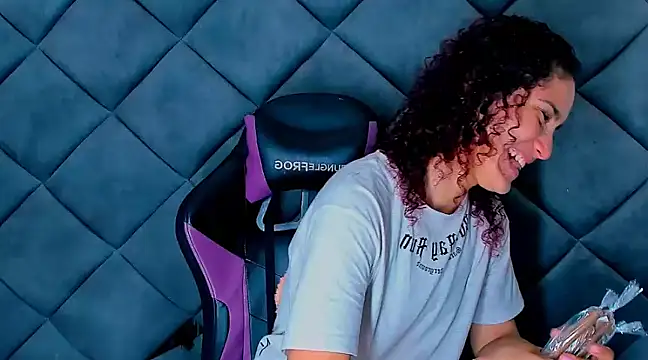 Snapshot of Nellyhills chatting on February 2025 10:52:02 PM Nellyhills online show from February 2025 10:52:02 PM