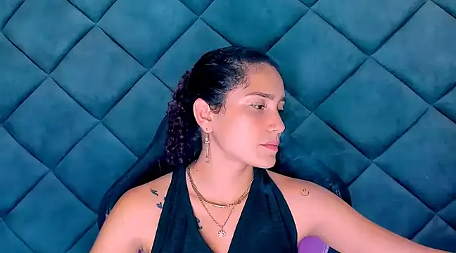 Snapshot of Nellyhills chatting on February 2025 10:43:02 PM Nellyhills online show from February 2025 10:43:02 PM