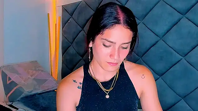 Snapshot of Nellyhills chatting on February 2025 07:21:01 PM Nellyhills online show from February 2025 07:21:01 PM