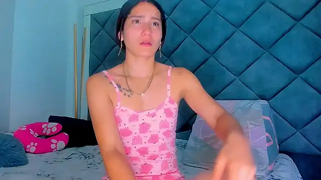 Snapshot of Nellyhills chatting on February 2025 01:21:01 PM Nellyhills online show from February 2025 01:21:01 PM