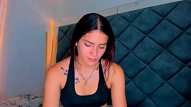 Snapshot of Nellyhills chatting on February 2025 01:19:02 PM Nellyhills online show from February 2025 01:19:02 PM