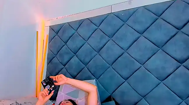 Snapshot of Nellyhills chatting on February 2025 11:26:02 PM Nellyhills online show from February 2025 11:26:02 PM