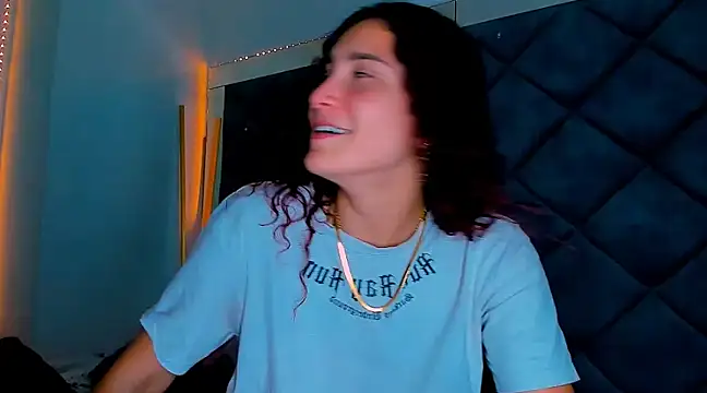 Snapshot of Nellyhills chatting on February 2025 06:41:02 PM Nellyhills online show from February 2025 06:41:02 PM