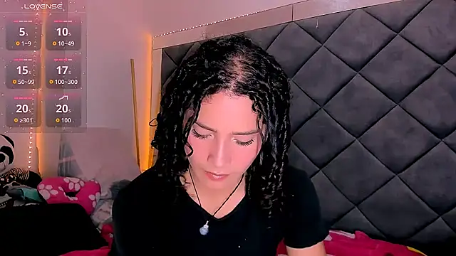 Snapshot of Nellyhills chatting on September 2025 11:27:01 PM Nellyhills online show from September 2025 11:27:01 PM