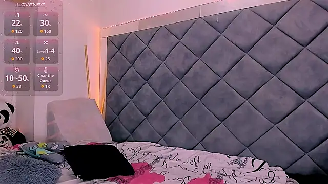 Snapshot of Nellyhills chatting on October 2025 10:34:02 AM Nellyhills online show from October 2025 10:34:02 AM