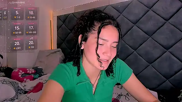 Snapshot of Nellyhills chatting on October 2025 03:49:01 PM Nellyhills online show from October 2025 03:49:01 PM