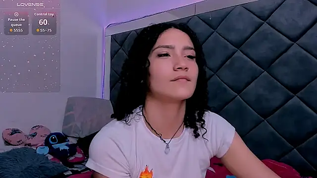 Snapshot of Nellyhills chatting on November 2025 05:35:02 PM Nellyhills online show from November 2025 05:35:02 PM