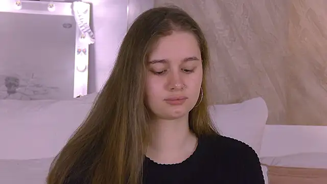 Snapshot of EllieHayes chatting on March 2026 09:06:01 PM EllieHayes online show from March 2026 09:06:01 PM