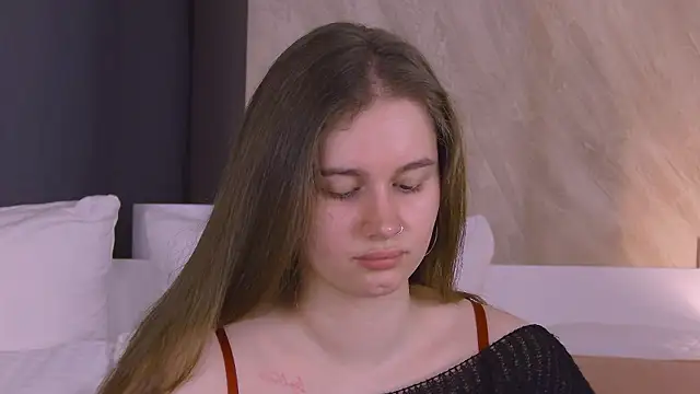 Snapshot of EllieHayes chatting on March 2026 09:32:02 PM EllieHayes online show from March 2026 09:32:02 PM