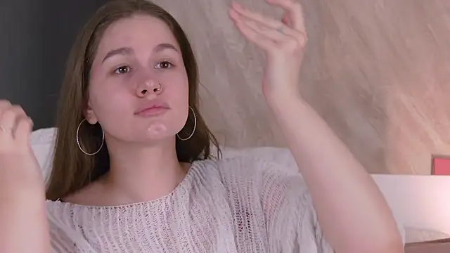 Snapshot of EllieHayes chatting on April 2026 09:30:02 PM EllieHayes online show from April 2026 09:30:02 PM