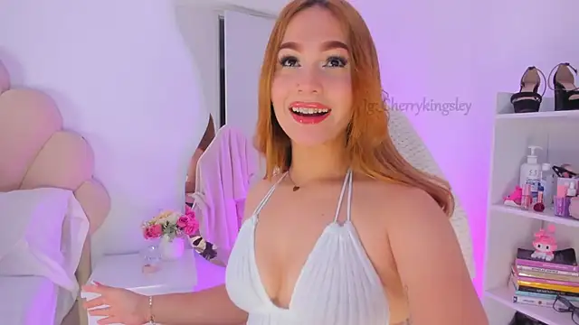  cherrykingsley1 online show from June 2026 06:33:02 AM