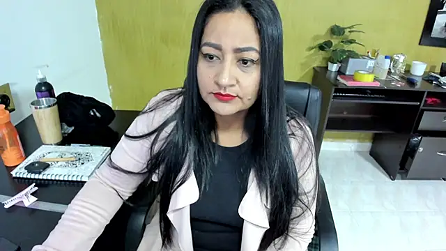 Adele Sweett online show from February 2025 10:19:01 AM