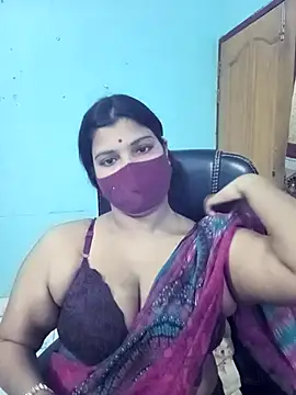 Hot-Angel  online show from September 2025 11:10:01 PM