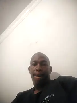 Snapshot of zuludog chatting on May 2026 03:47:01 AM zuludog online show from May 2026 03:47:01 AM