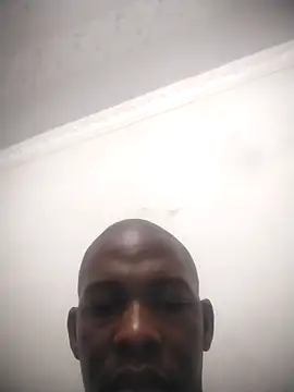 Snapshot of zuludog chatting on May 2026 04:07:02 AM zuludog online show from May 2026 04:07:02 AM
