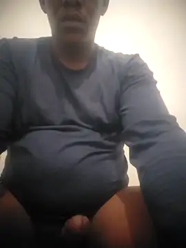 Snapshot of zuludog chatting on June 2026 02:50:02 AM zuludog online show from June 2026 02:50:02 AM