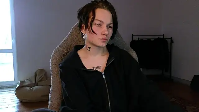 esajukyy online show from May 2026 10:56:02 AM