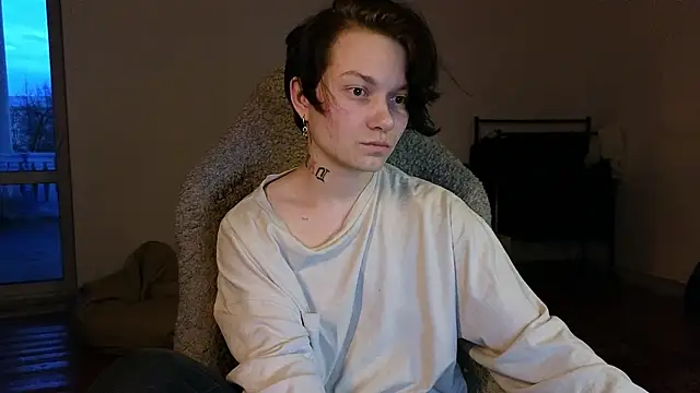 esajukyy online show from May 2026 02:35:02 PM