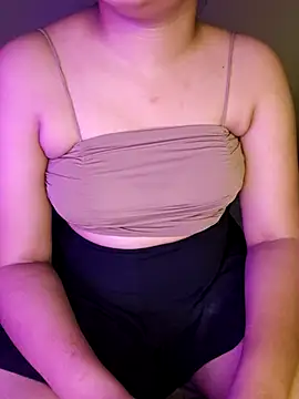 Olivia3 online show from November 2025 08:29:01 PM