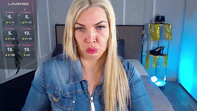 lissa voxx online show from January 2025 06:03:02 PM