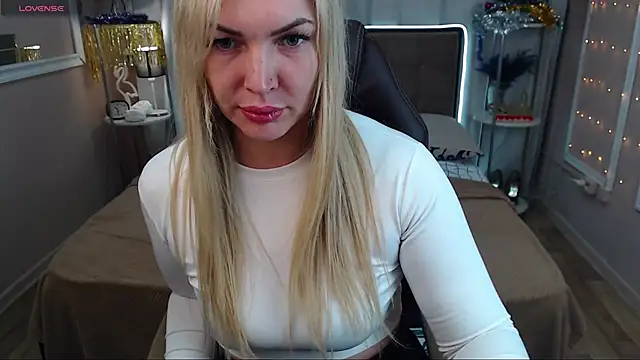 lissa voxx online show from January 2025 06:13:01 AM